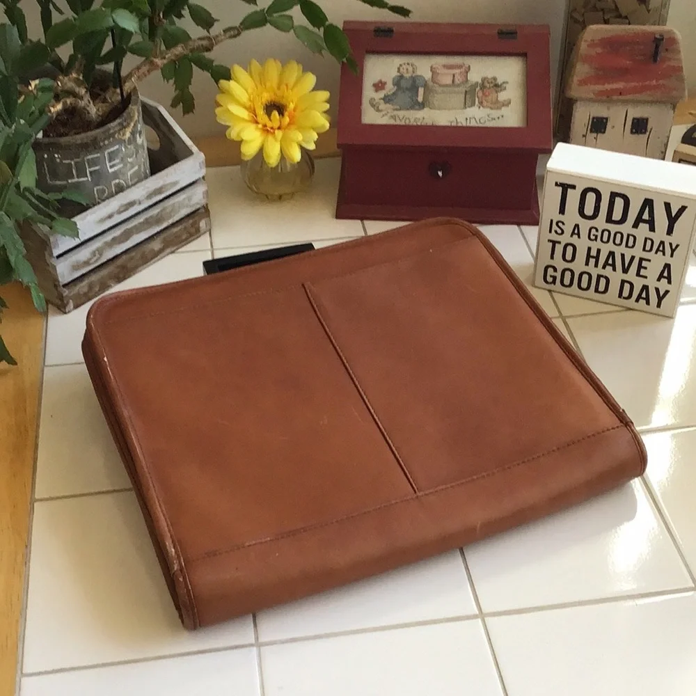 Vintage ‘Avenues’ Genuine Leather Fan File Briefcase